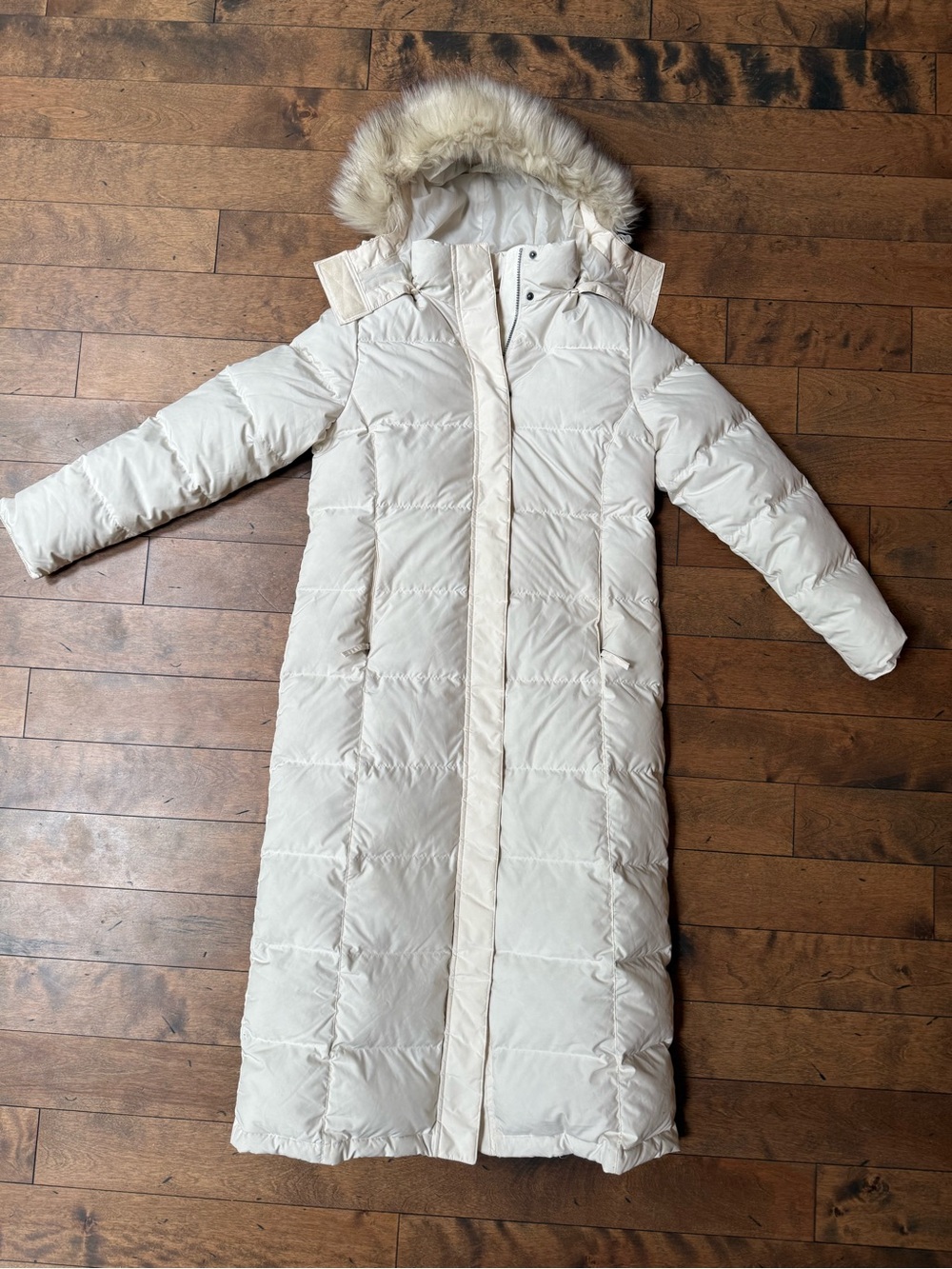 L.L. Bean Women's Long Cream Puffer Coat with Faux Fur Trim size small